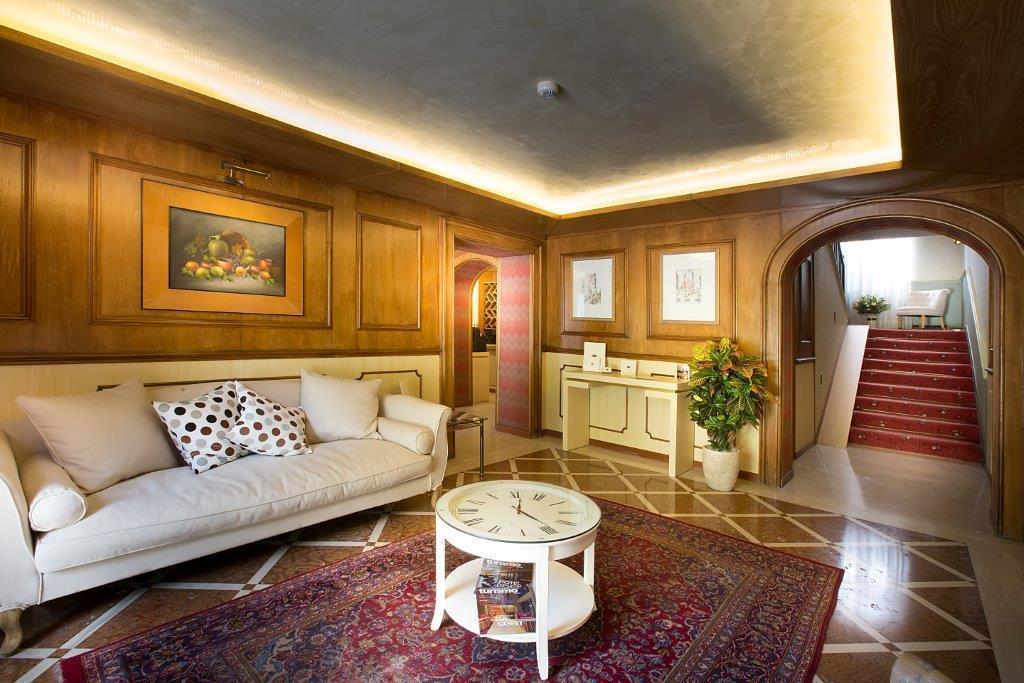 Hotel Camerlengo Corridonia Luaran gambar